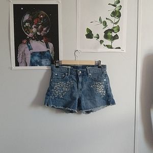 GAP shorts